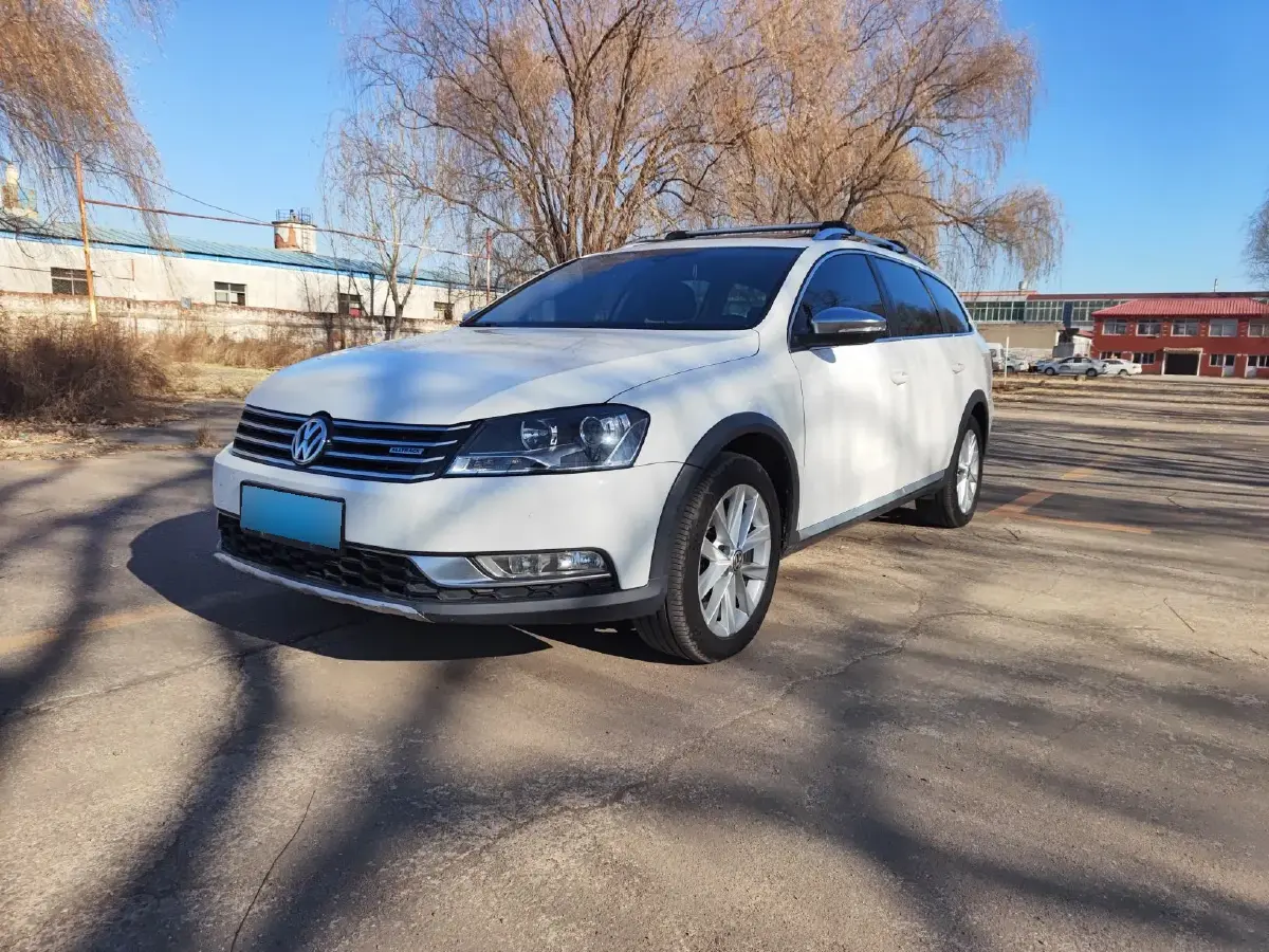 2012 Volkswagen Magotan 2.0T 211HP L4 6DCT
