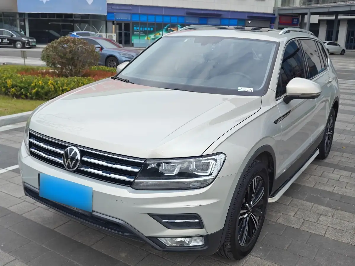 2021 Volkswagen Tiguan L 1.4T 150HP L4 7DCT