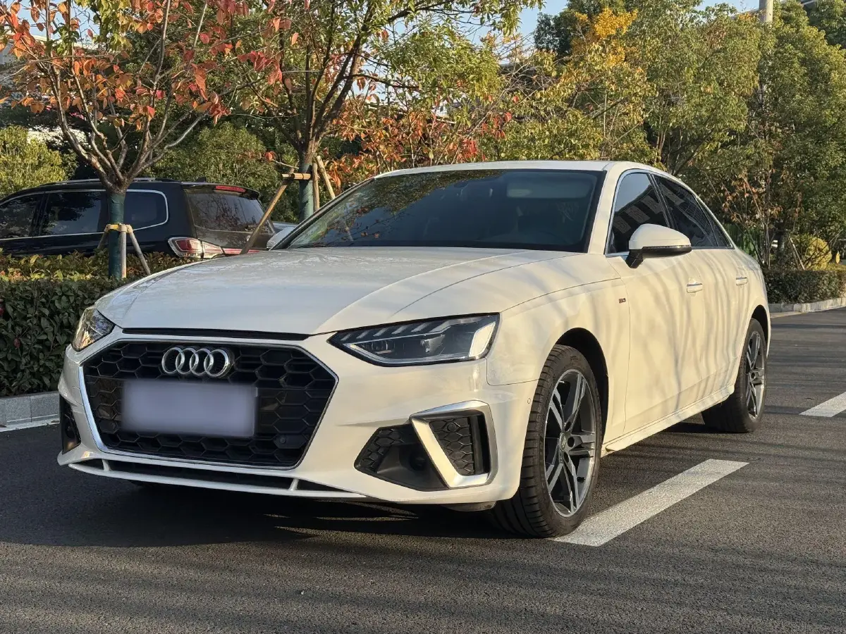 2020 Audi A4L 2.0T 190HP L4 7DCT