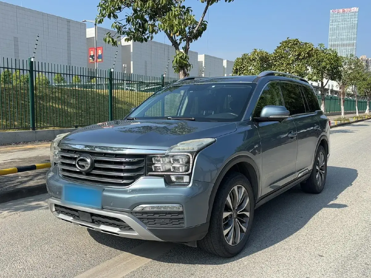 2017 GAC Trumpchi GS8 2.0T 201HP L4 6AT