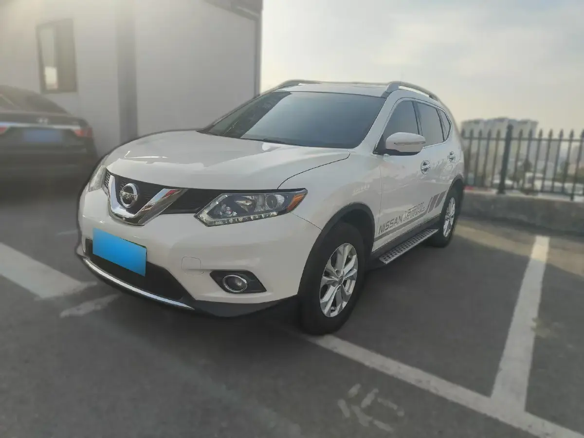 2016 Nissan X-Trail 2.0L 150HP L4 CVT