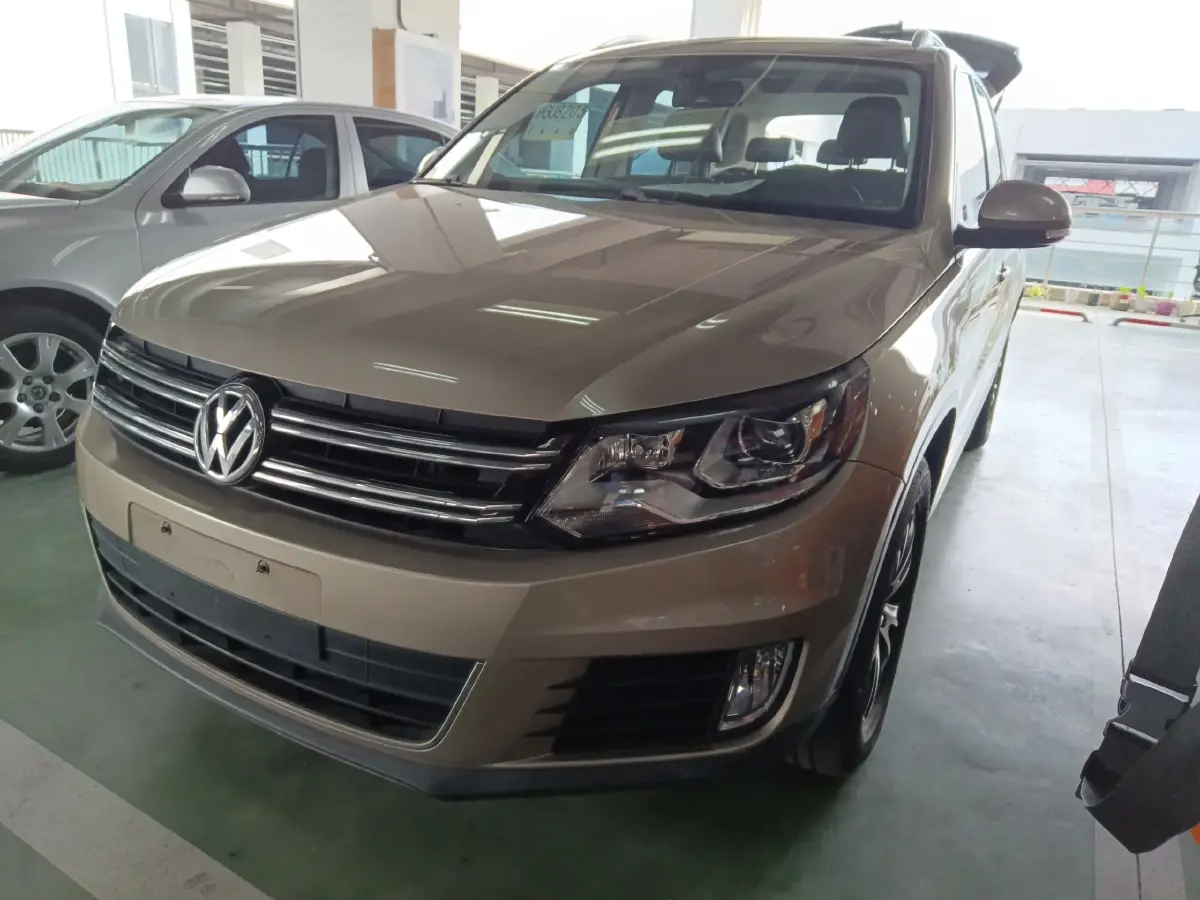 2015 Volkswagen Tiguan 1.8T 160HP L4 6AT