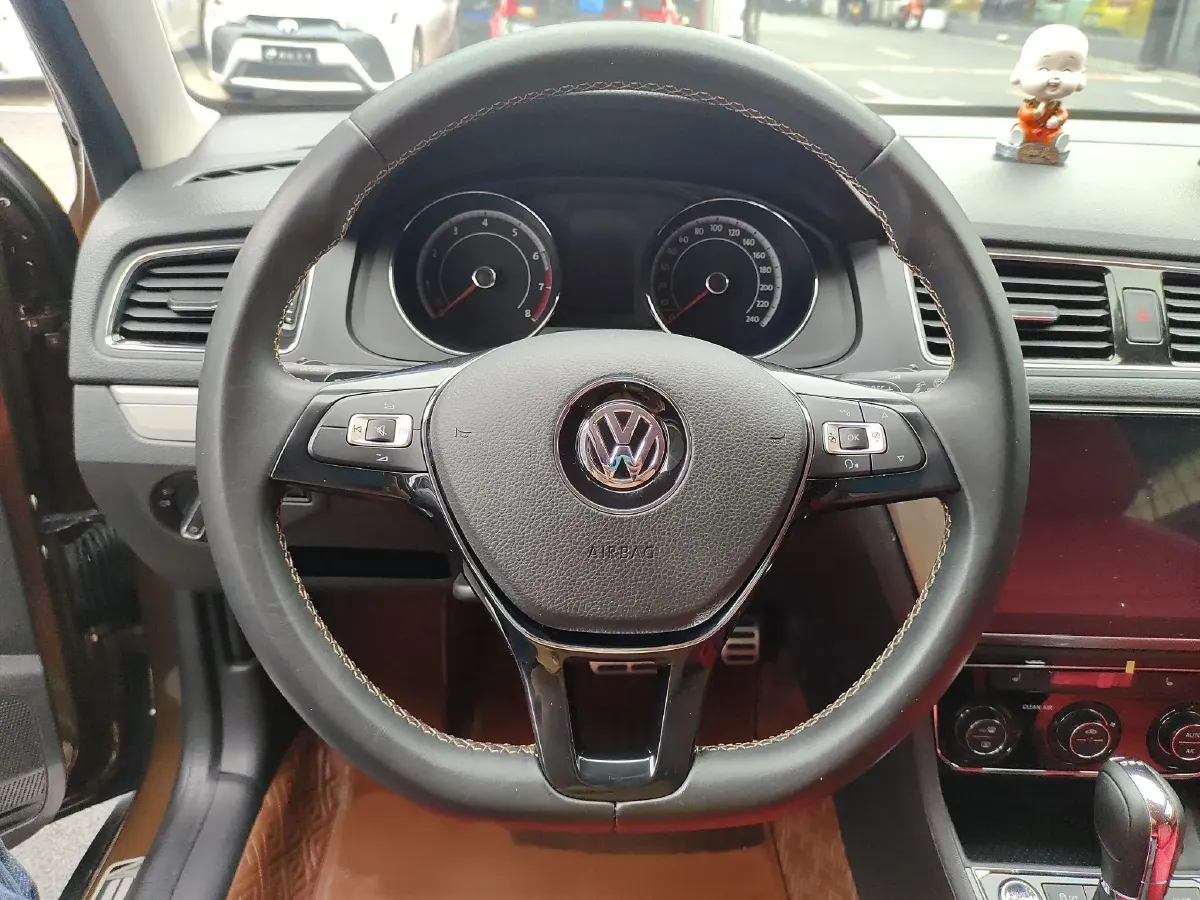 2017 Volkswagen Cross Lavida 1.4T 131HP L4 7DCT,autocango,china used car exporter,china ev exporter,chinese used car exporter,chinese used ev exporter