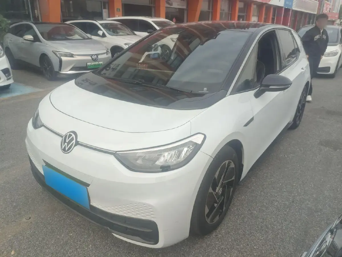 2023 Volkswagen ID.3 BEV 52.8KWH