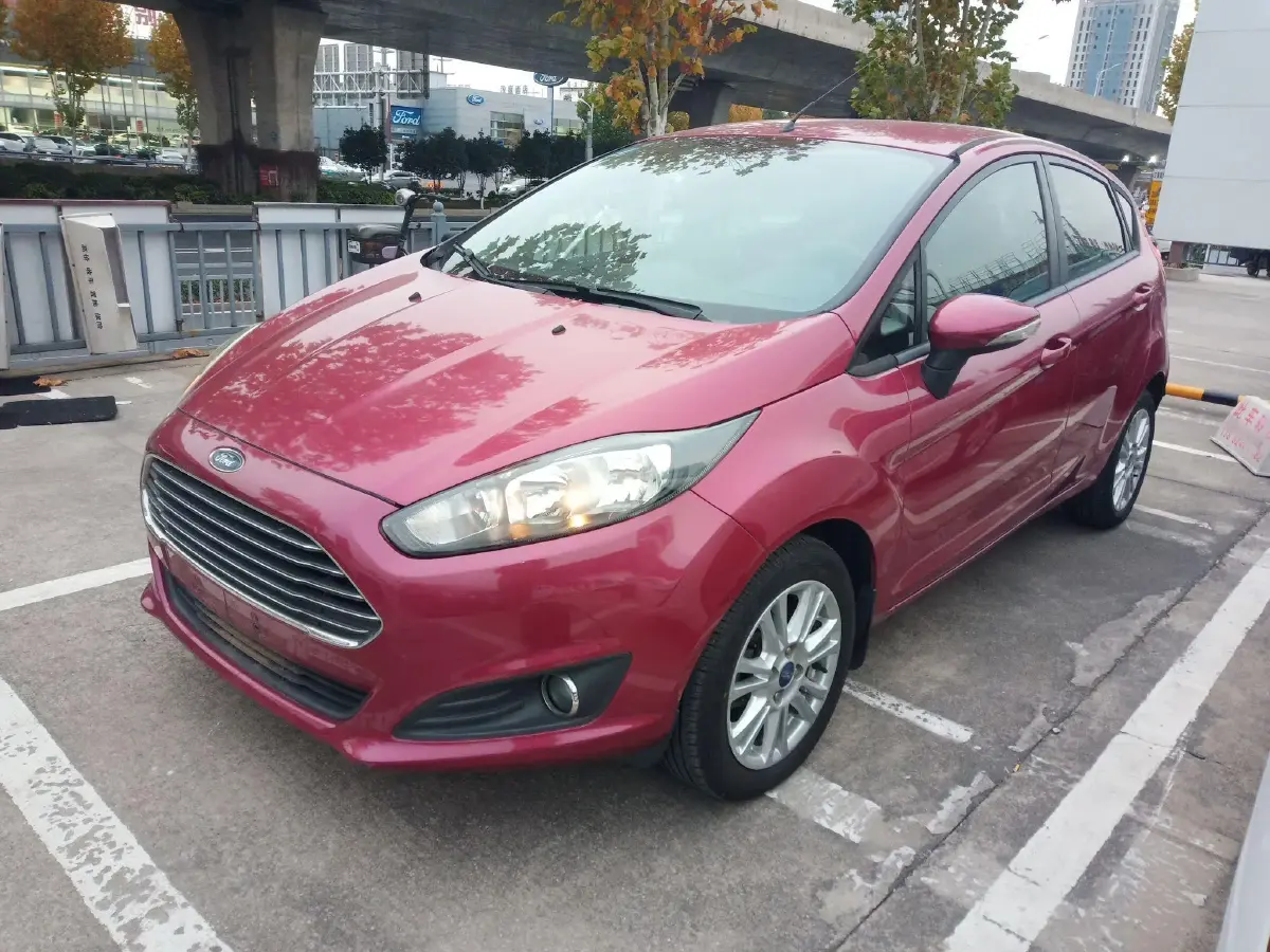 2013 Ford Fiesta 1.5L 110HP L4 6DCT