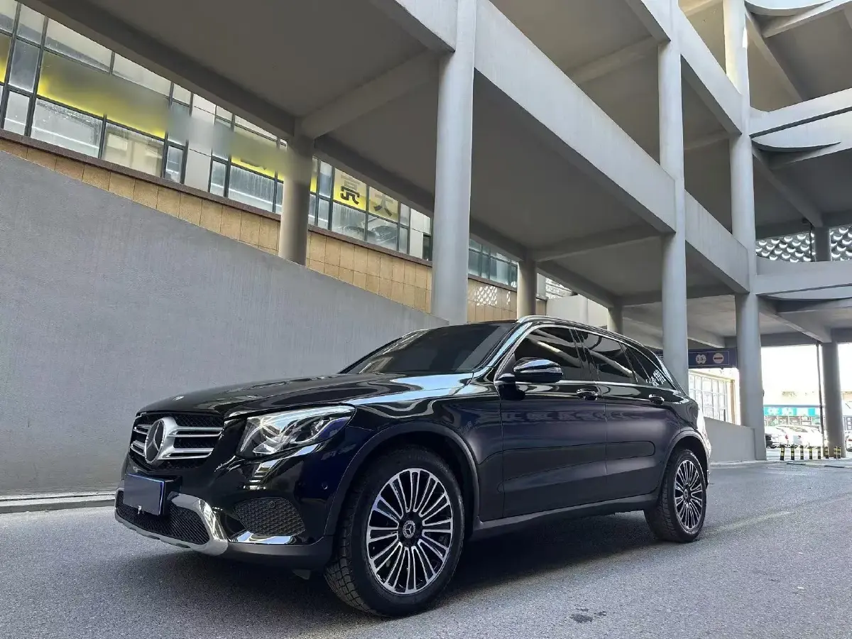 2019 Mercedes-Benz GLC Class 2.0T 184HP L4 9AT