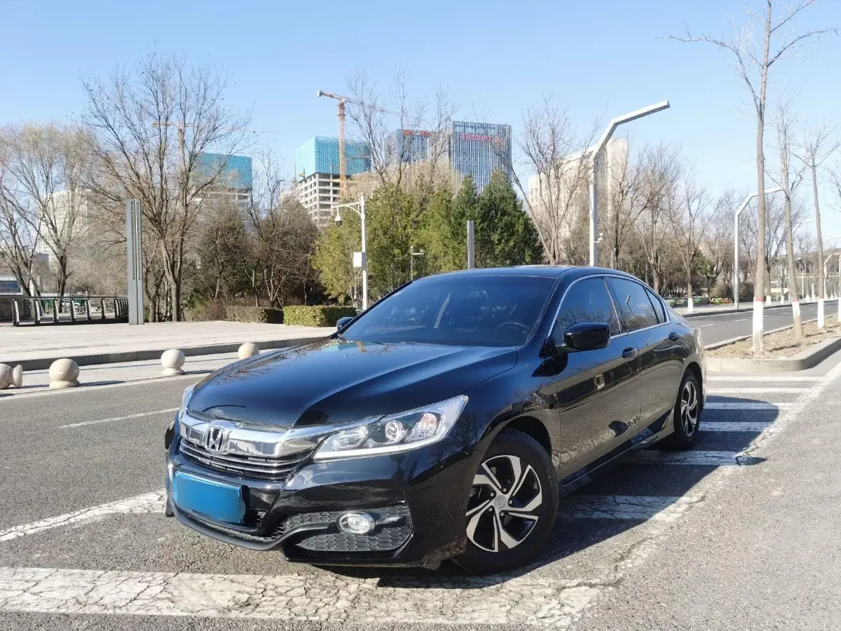 2016 Honda Accord 2.0L 155HP L4 CVT