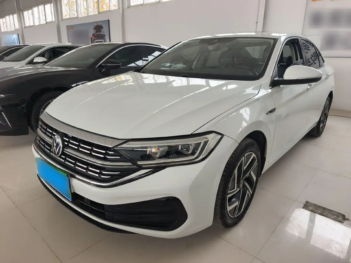 2023 Volkswagen Sagitar 1.2T 116HP L4 7DCT