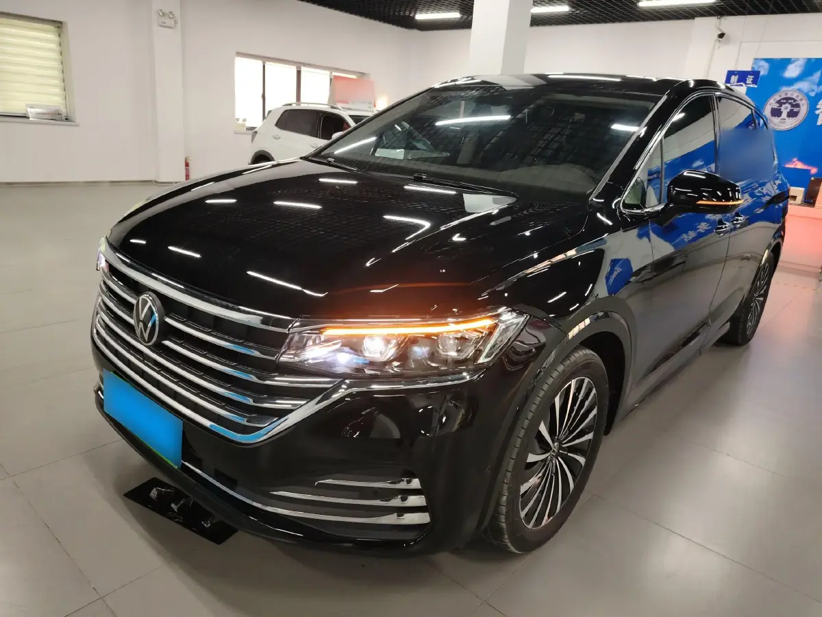 2024 Volkswagen Viloran 2.0T 220HP L4 7DCT