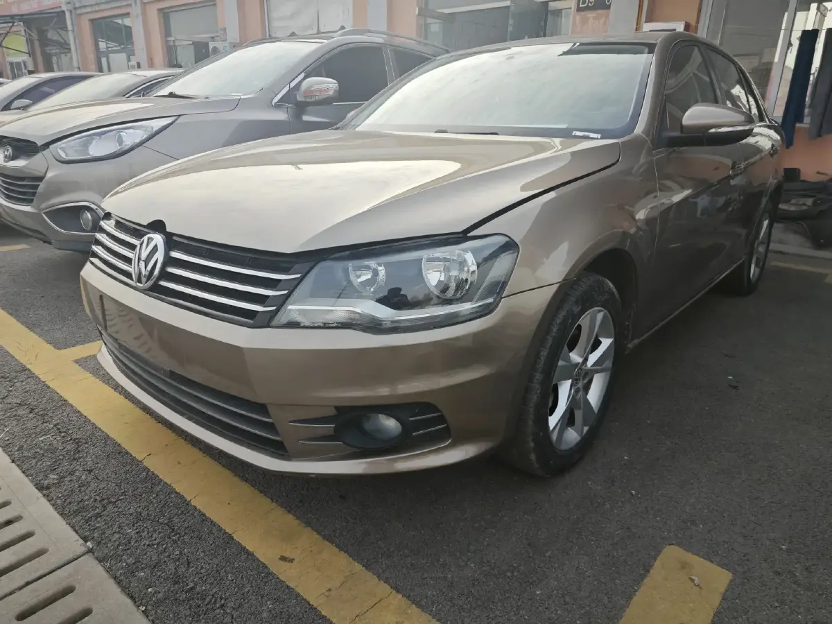 2014 Volkswagen Bora 1.6L 105HP L4 6AT