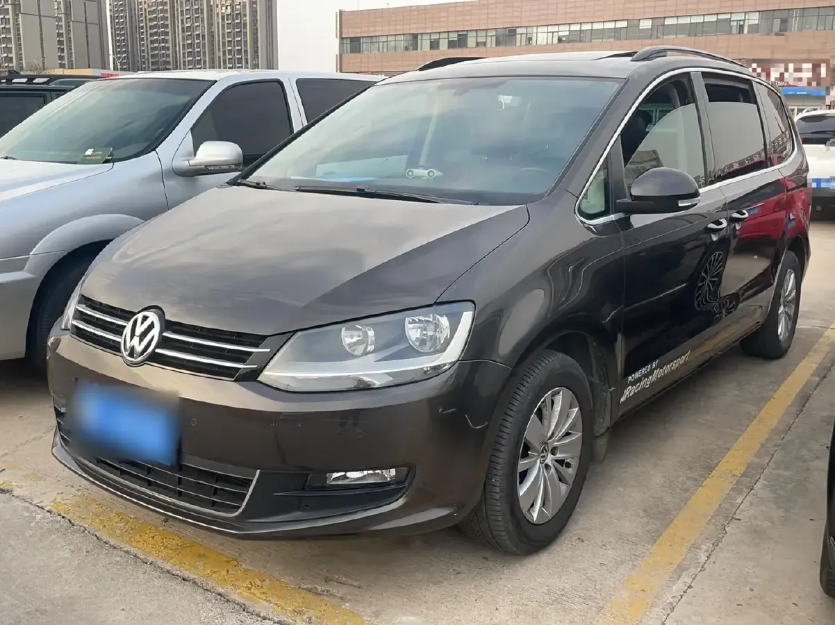 2013 Volkswagen Sharan 1.8T 160HP L4 6DCT