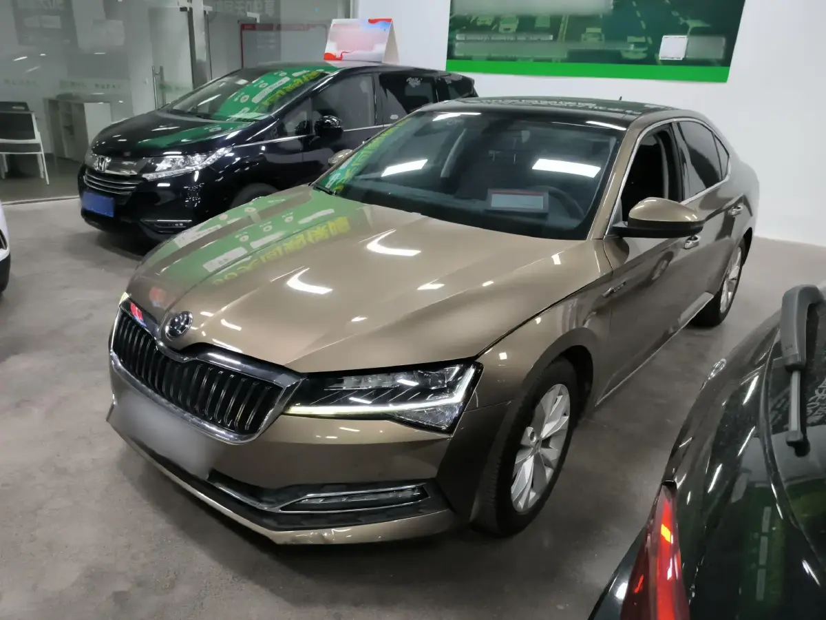 2019 Skoda Superb 1.4T 150HP L4 7DCT
