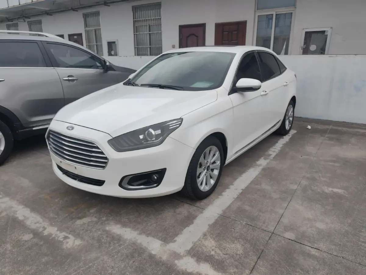 2017 Ford Escort 1.5L 113HP L4 6AT