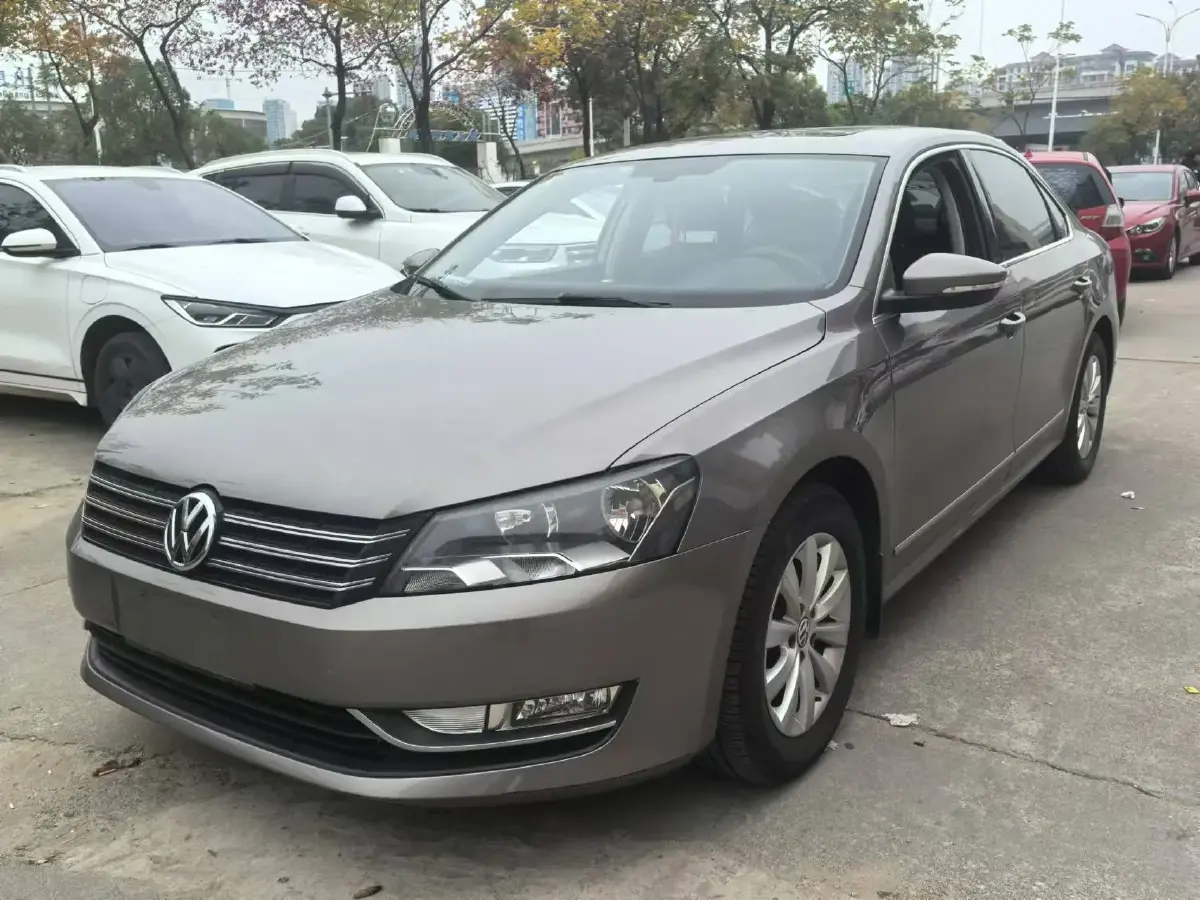 2014 Volkswagen Passat 1.8T 160HP L4 7DCT