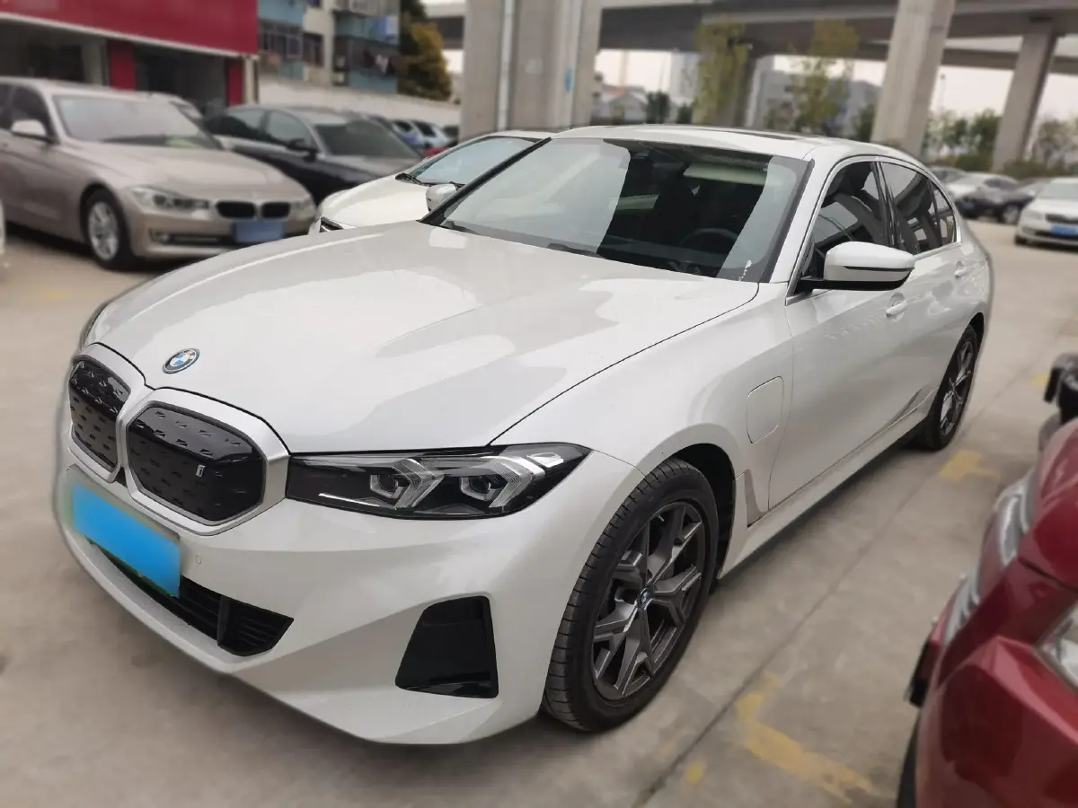 2022 BMW i3 BEV 70KWH