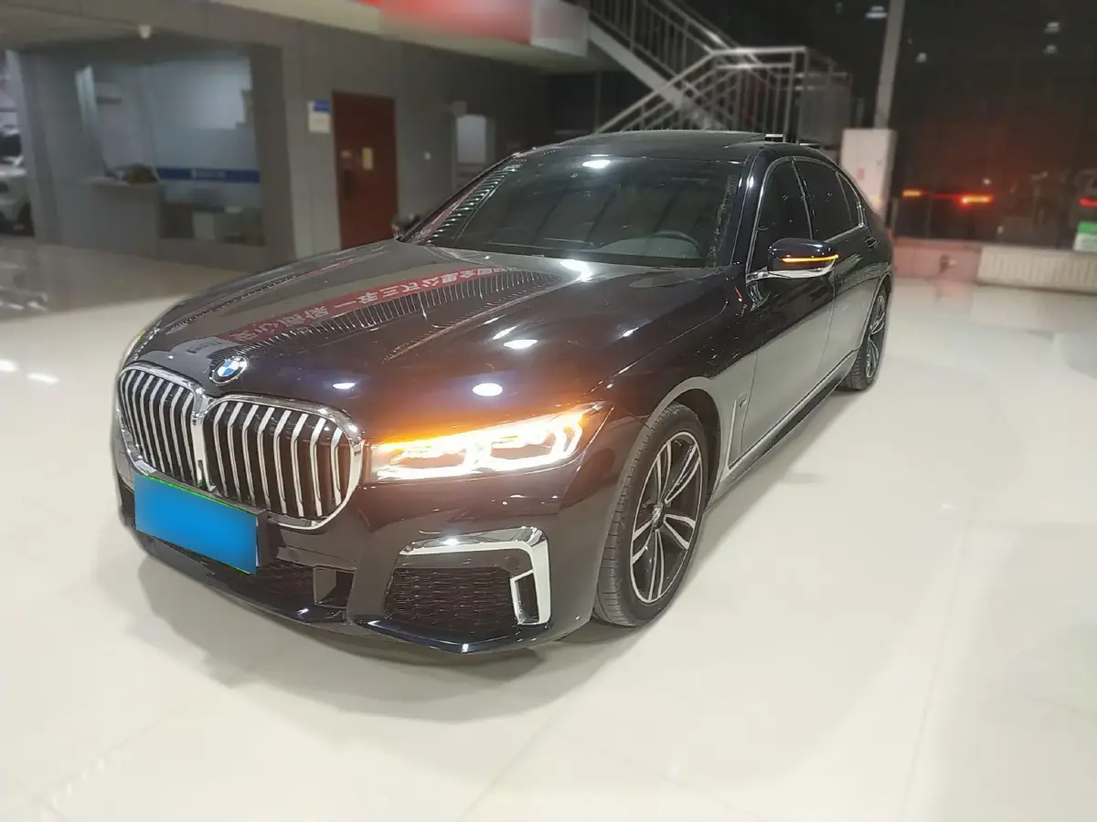2021 BMW 7 Series 2.0T 265HP L4 8AT