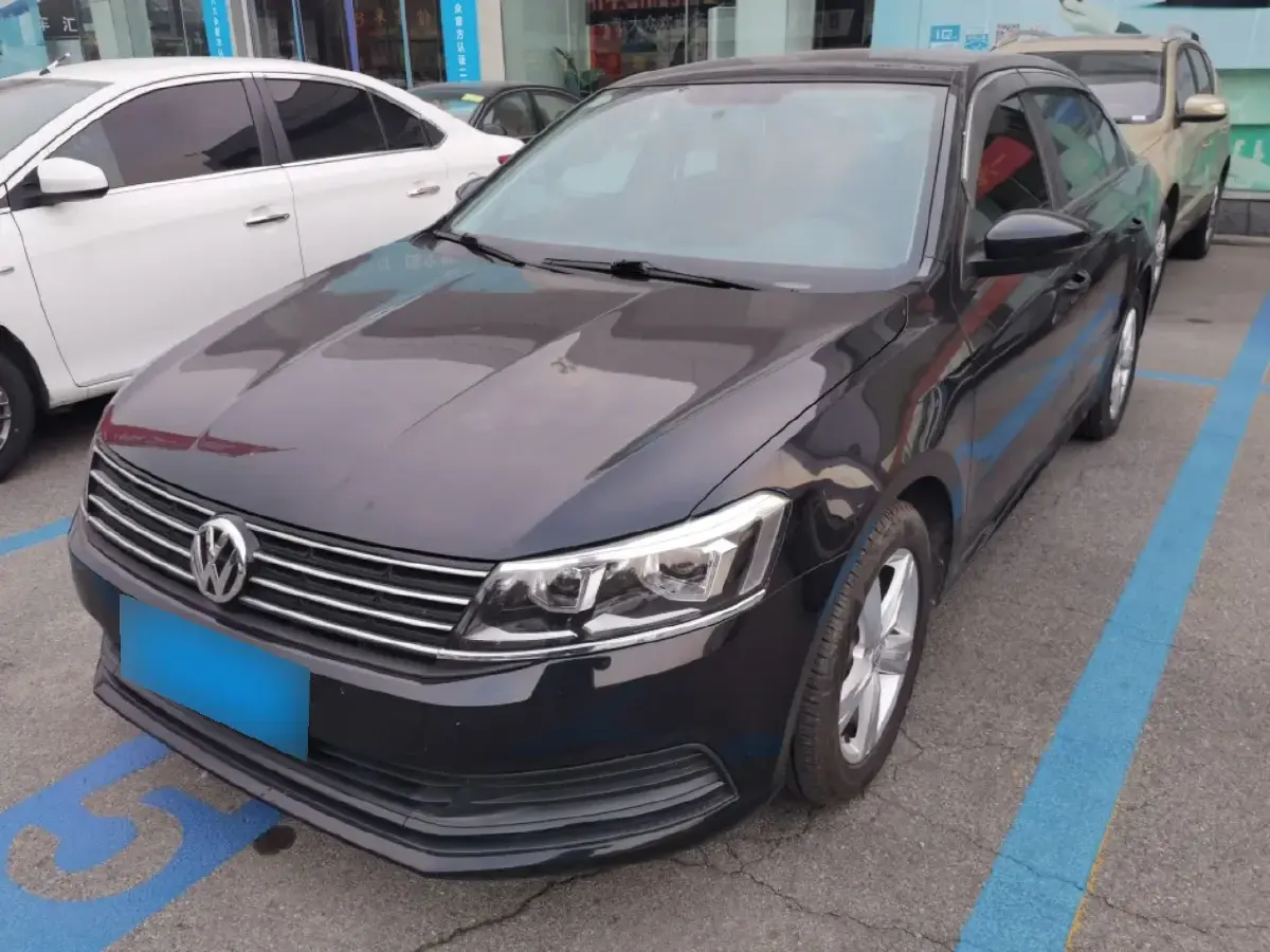 2017 Volkswagen Lavida 1.6L 110HP L4 5MT