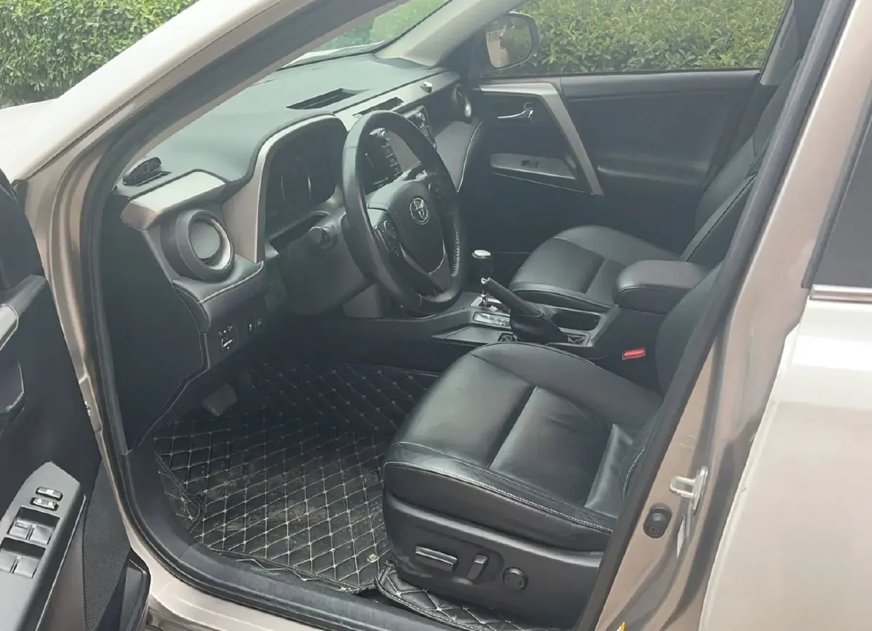 2016 Toyota RAV4 2.0L 151HP L4 CVT,autocango,china used car exporter,china ev exporter,chinese used car exporter,chinese used ev exporter