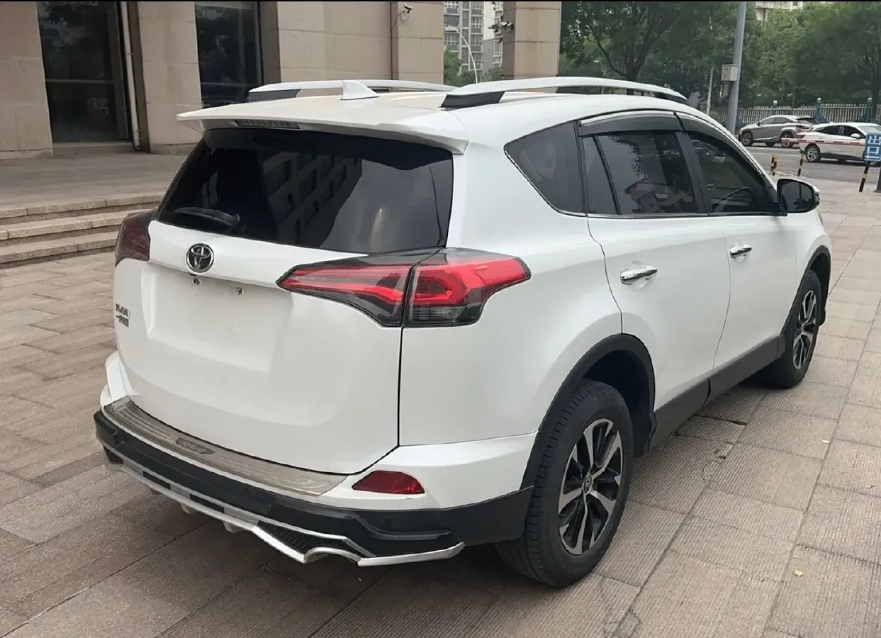 2016 Toyota RAV4 2.0L 151HP L4 CVT,autocango,china used car exporter,china ev exporter,chinese used car exporter,chinese used ev exporter