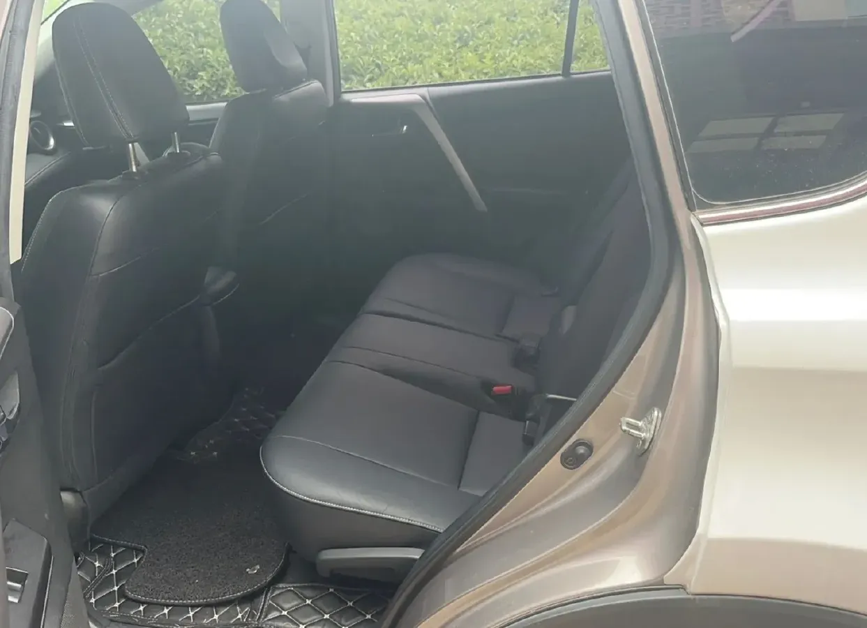 2016 Toyota RAV4 2.0L 151HP L4 CVT,autocango,china used car exporter,china ev exporter,chinese used car exporter,chinese used ev exporter