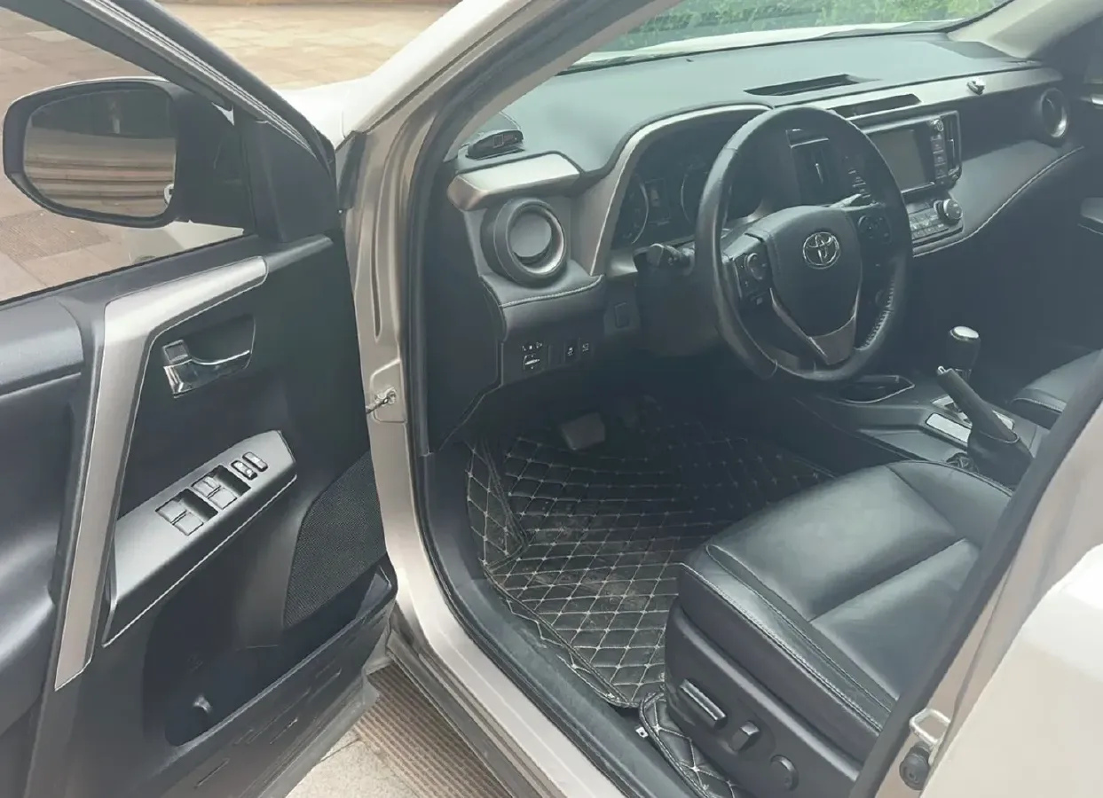 2016 Toyota RAV4 2.0L 151HP L4 CVT,autocango,china used car exporter,china ev exporter,chinese used car exporter,chinese used ev exporter