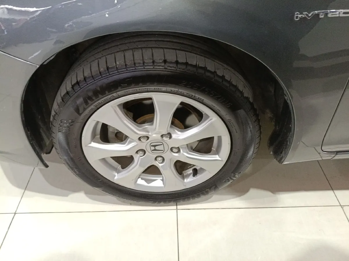 2013 Honda Civic 1.8L 141HP L4 5AT,autocango,china used car exporter,china ev exporter,chinese used car exporter,chinese used ev exporter