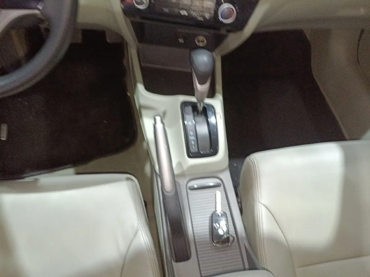 2013 Honda Civic 1.8L 141HP L4 5AT,autocango,china used car exporter,china ev exporter,chinese used car exporter,chinese used ev exporter