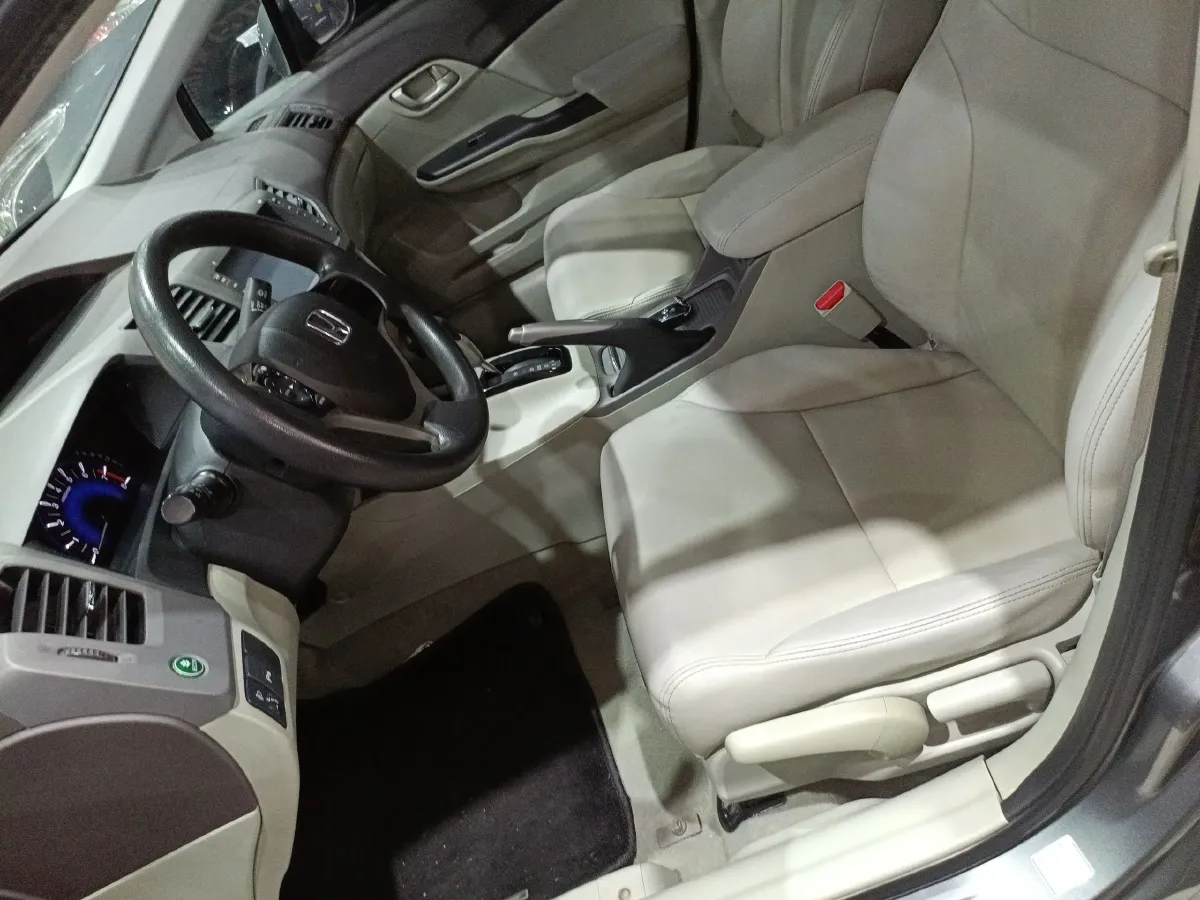 2013 Honda Civic 1.8L 141HP L4 5AT,autocango,china used car exporter,china ev exporter,chinese used car exporter,chinese used ev exporter