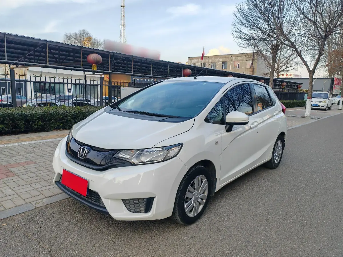 2016 Honda Fit 1.5L 131HP L4 CVT