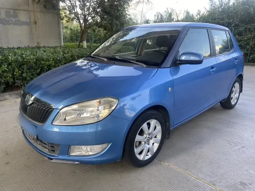2012 Skoda Fabia 1.4L 86HP L4 6AT