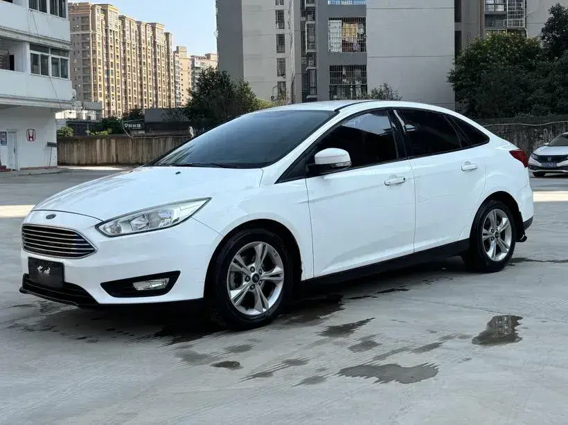 2017 Ford Focus 1.6L 125HP L4 6DCT