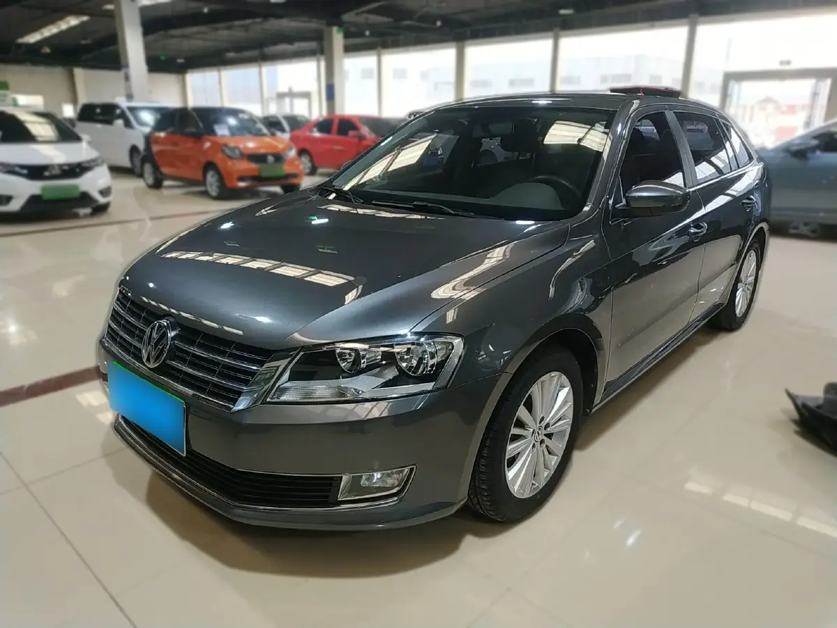 2013 Volkswagen Gran Lavida 1.6L 110HP L4 6AT