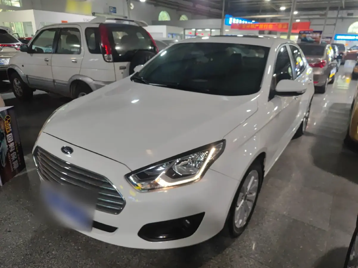 2017 Ford Escort 1.5L 113HP L4 6AT