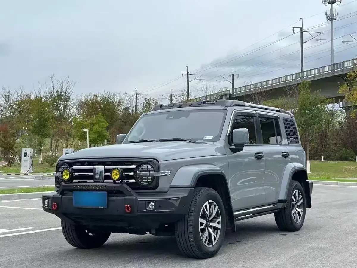 2023 Tank 300 2.0T 227HP L4 8AT