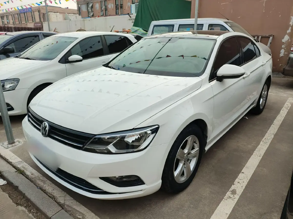 2017 Volkswagen Lamando 1.4T 131HP L4 7DCT