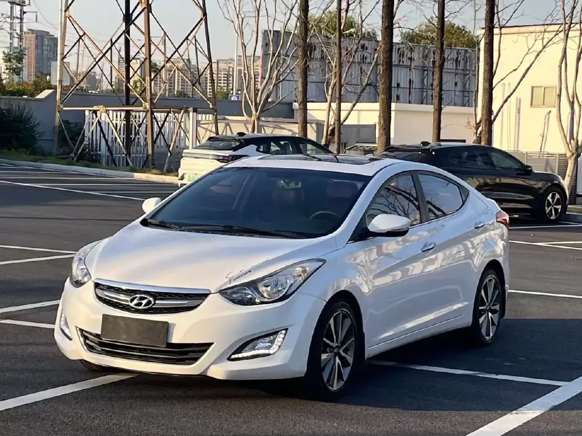 2015 Hyundai Elantra 1.6L 128HP L4 6AT