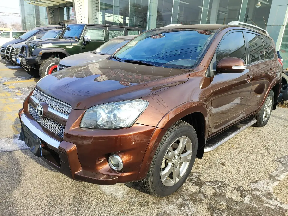 2013 Toyota RAV4 2.0L 150HP L4 4AT