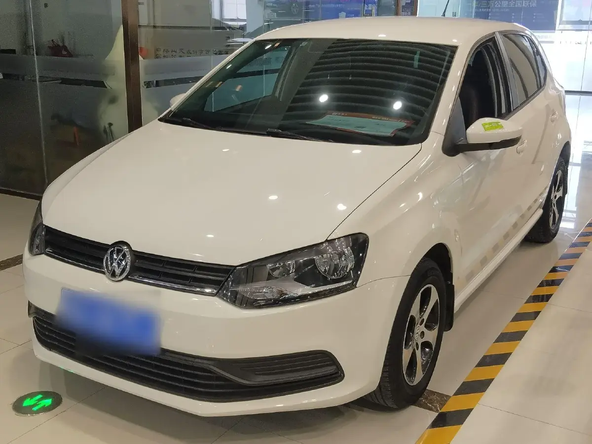 2016 Volkswagen Polo 1.4L 90HP L4 6AT