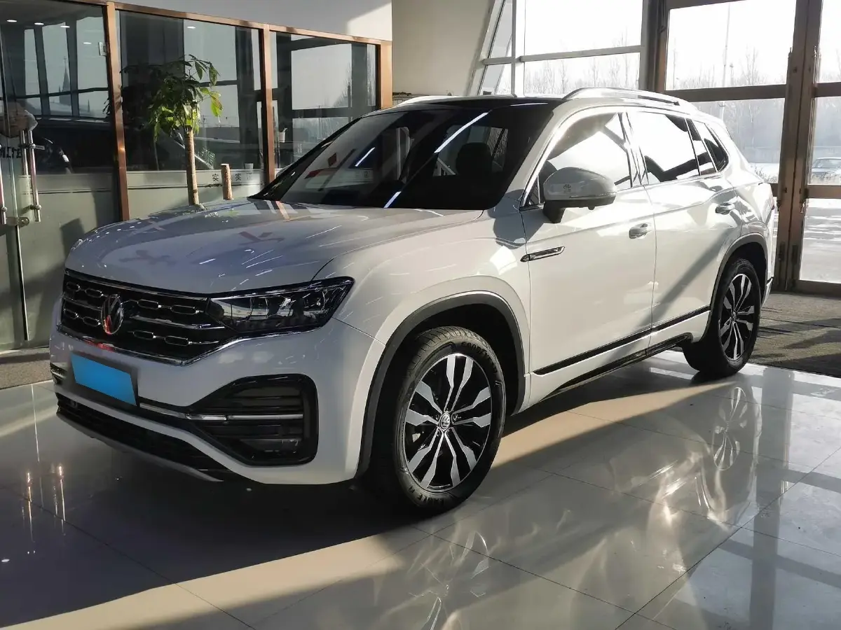 2021 Volkswagen Tayron 2.0T 220HP L4 7DCT