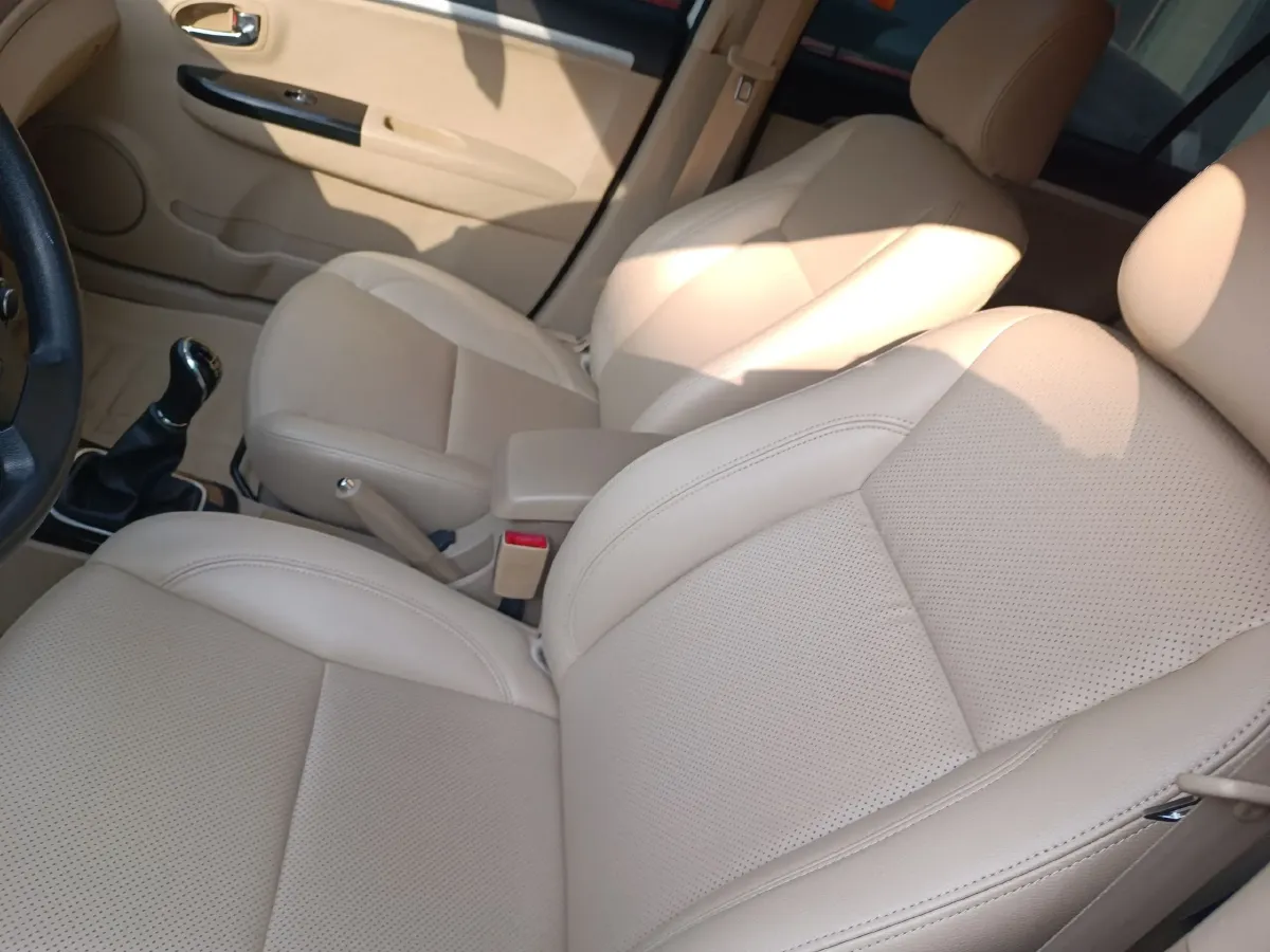 2015 Great Wall C30 1.5L 106HP L4 5MT,autocango,china used car exporter,china ev exporter,chinese used car exporter,chinese used ev exporter