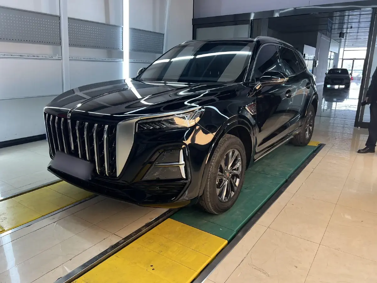 2023 HongQi HS5 2.0T 252HP L4 8AT