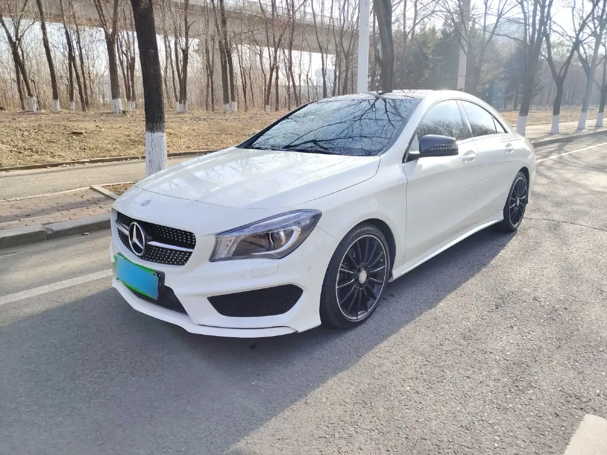 2016 Mercedes-Benz CLA Class 2.0T 211HP L4 7DCT