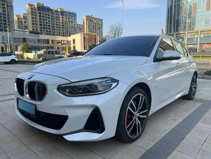 2019 BMW 1 Series 2.0T 192HP L4 8AT