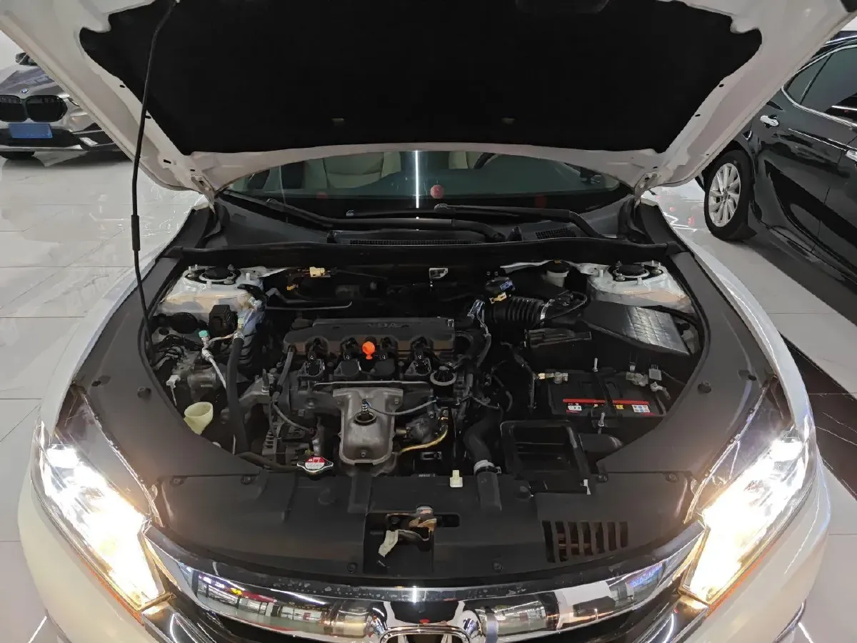 2015 Honda Spirior 2.0L 155HP L4 CVT,autocango,china used car exporter,china ev exporter,chinese used car exporter,chinese used ev exporter