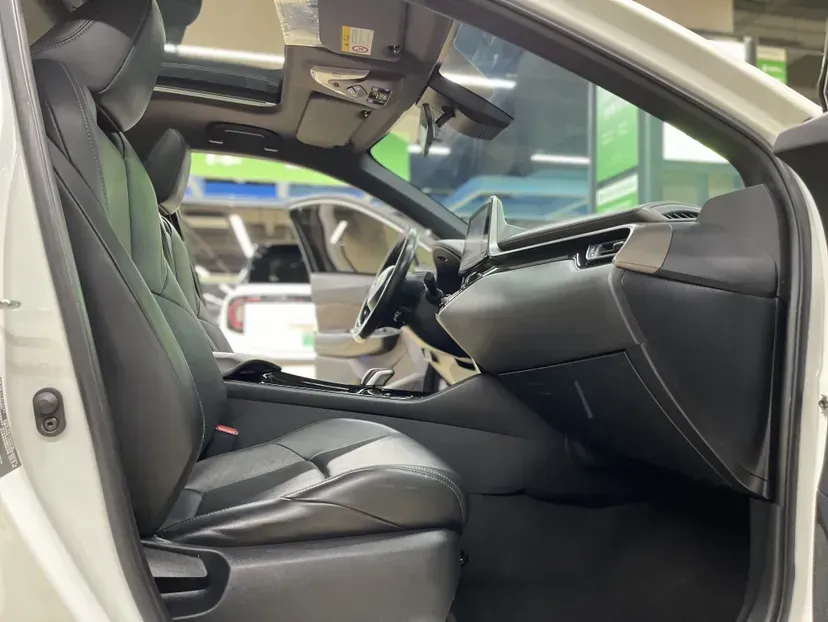 2020 Toyota C-HR EV BEV 54.3KWH,autocango,china used car exporter,china ev exporter,chinese used car exporter,chinese used ev exporter