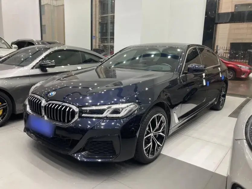 2023 BMW 5 Series 2.0T 245HP L4 8AT