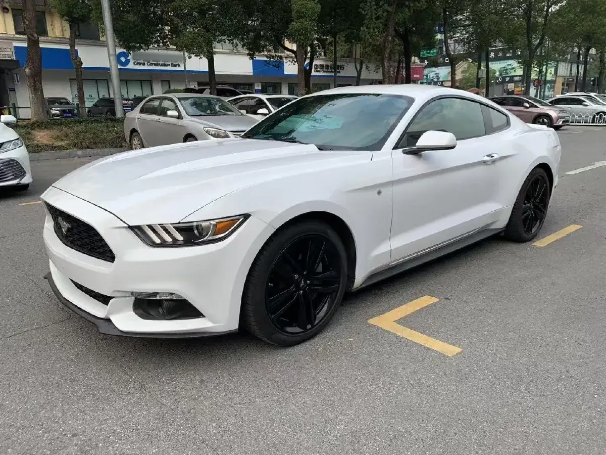 2020 Ford Mustang 2.3T 299HP L4 10AT
