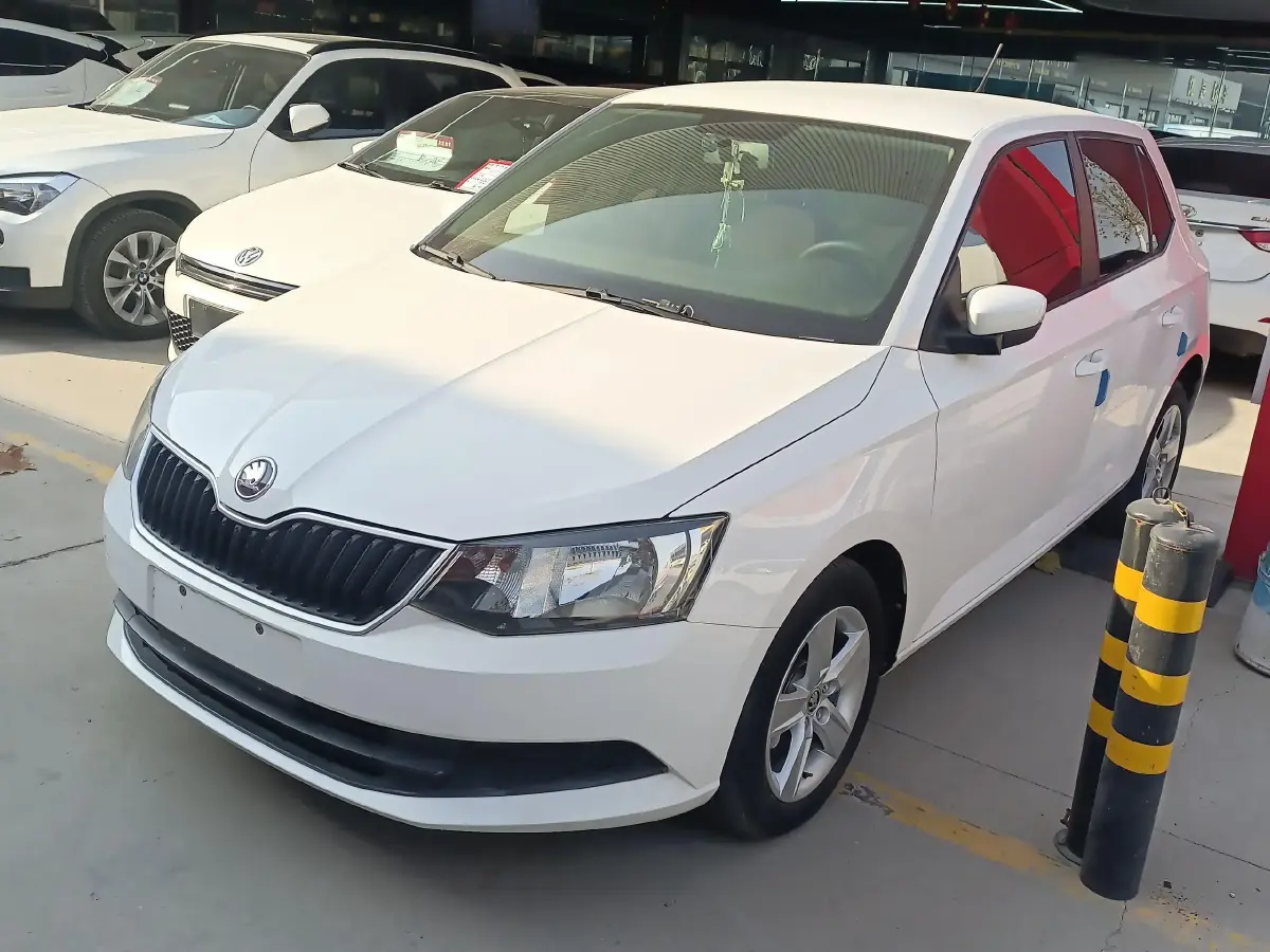 2017 Skoda Fabia 1.4L 90HP L4 6AT
