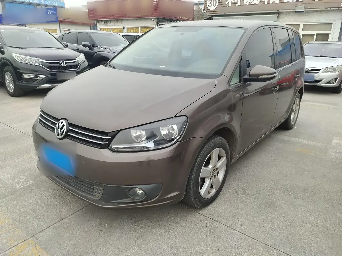 2013 Volkswagen Touran 1.4T 131HP L4 5MT
