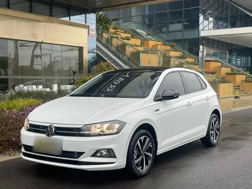 2023 Volkswagen Polo 1.5L 110HP L4 6AT